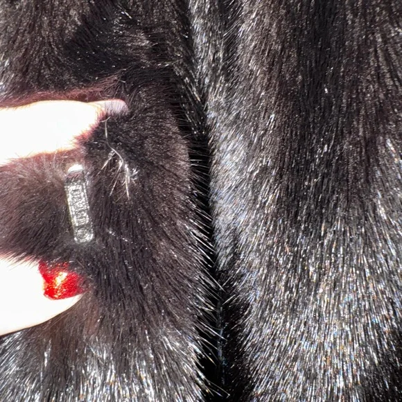 Full Length Mink Coat, “Like New” Only Worn a few Times from Macy’s Fur Vault - Picture 10 of 14